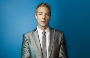 Diplo-Suit